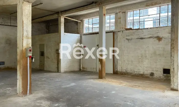 Rexer-Pesaro-Locale-mq-fronte-strada-Altro