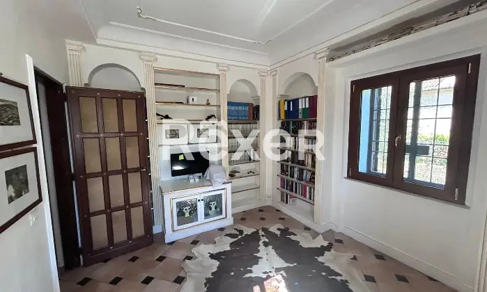Rexer-Nepi-Villa-unifamiliare-con-giardino-privato-Altro