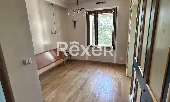 Rexer-Nepi-Villa-unifamiliare-con-giardino-privato-Altro