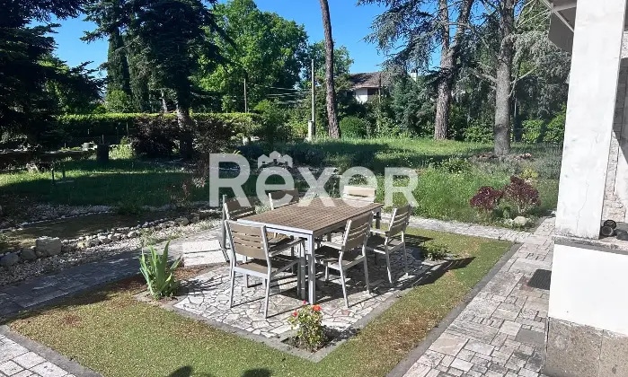 Rexer-Nepi-Villa-unifamiliare-con-giardino-privato-Altro
