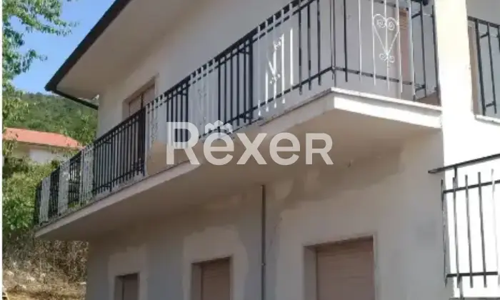 Rexer-Borgorose-Villetta-bifamiliare-in-vendita-in-Via-San-Giovanni-a-Borgorose-Altro