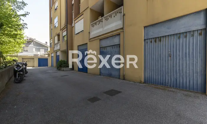 Rexer-Pesaro-Appartamento-luminoso-con-garage-vicino-al-centro-Altro