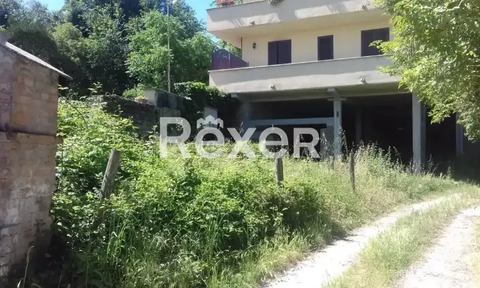 Rexer-Vignanello-Intero-edificio-in-vendita-in-SP-a-Fabrica-di-Roma-Altro