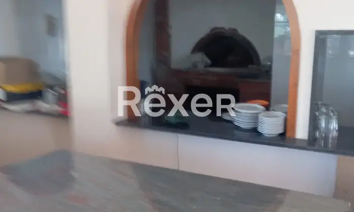 Rexer-Vignanello-Locale-commerciale-in-vendita-in-SP-a-Fabrica-di-Roma-Altro
