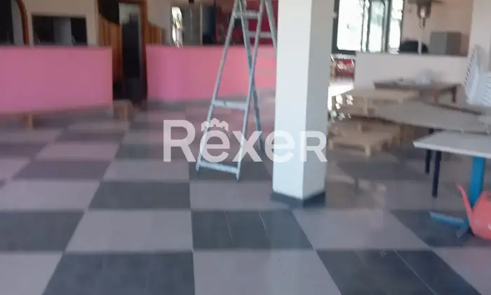 Rexer-Vignanello-Locale-commerciale-in-vendita-in-SP-a-Fabrica-di-Roma-Altro