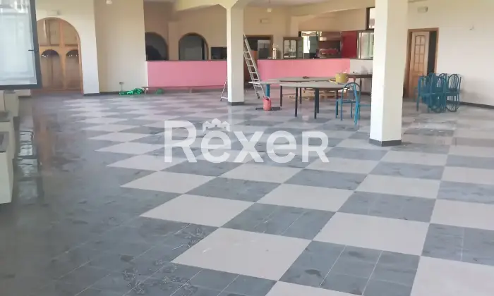 Rexer-Vignanello-Locale-commerciale-in-vendita-in-SP-a-Fabrica-di-Roma-Altro
