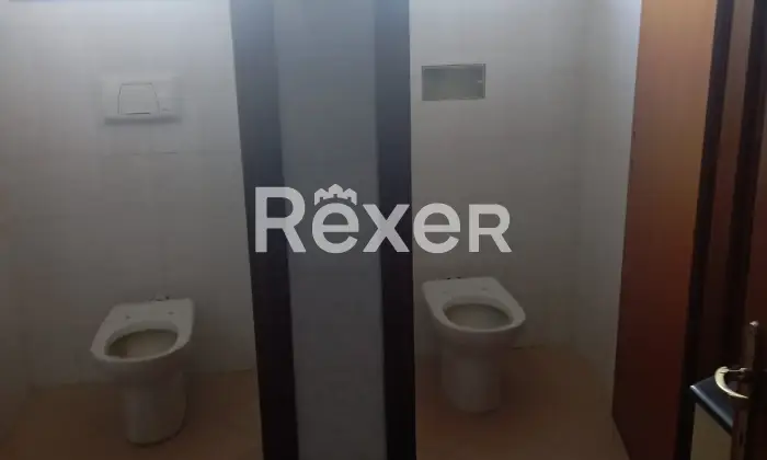 Rexer-Vignanello-Locale-commerciale-in-vendita-in-SP-a-Fabrica-di-Roma-Altro