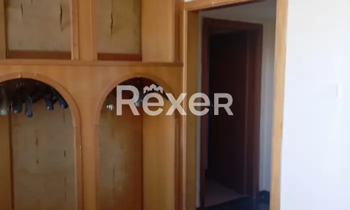 Rexer-Vignanello-Locale-commerciale-in-vendita-in-SP-a-Fabrica-di-Roma-Altro