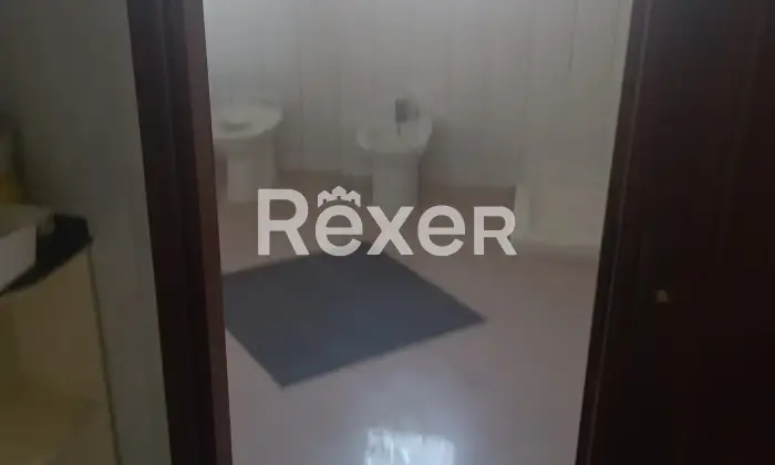 Rexer-Vignanello-Locale-commerciale-in-vendita-in-SP-a-Fabrica-di-Roma-Altro