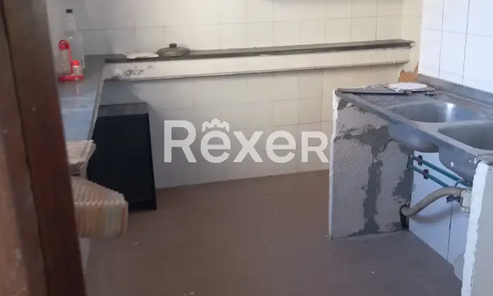 Rexer-Vignanello-Locale-commerciale-in-vendita-in-SP-a-Fabrica-di-Roma-Altro