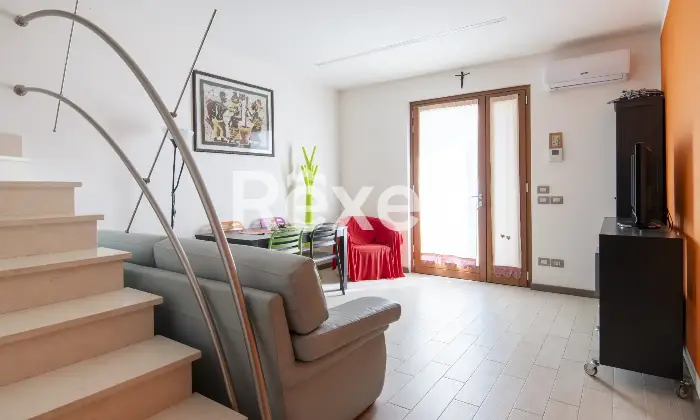 Rexer-Grezzana-Villetta-a-schiera-dangolo-Altro