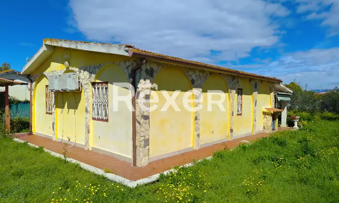 Rexer-Latina-Casa-indipendente-con-ampio-giardino-Altro