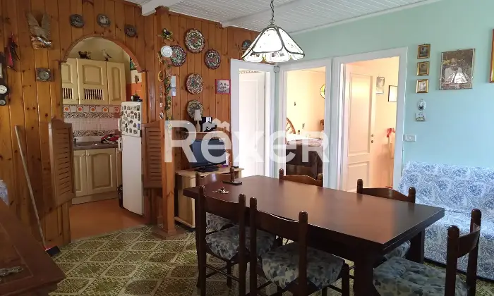 Rexer-Latina-Casa-indipendente-con-ampio-giardino-Altro