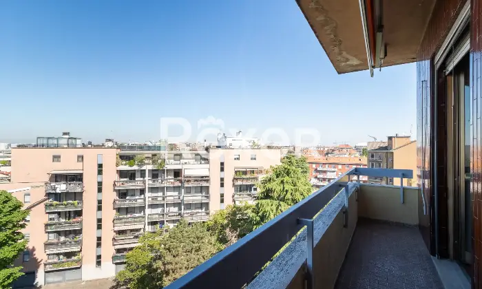 Rexer-Milano-Tre-locali-lastrico-solare-e-cantina-Altro