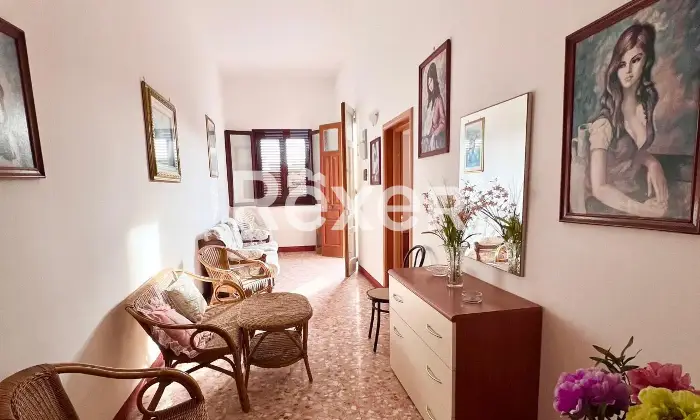 Rexer-Racale-Tra-Terra-e-Mare-Elegante-Villino-a-m-mare-Altro