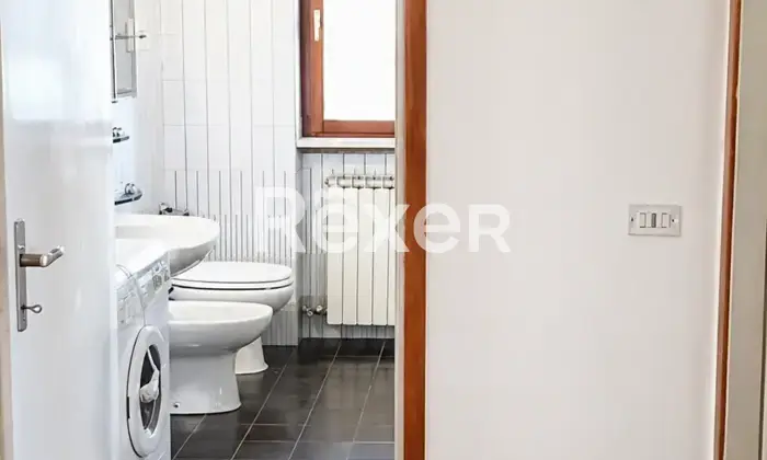 Rexer-Cairate-Trilocale-con-balconi-cantina-di-pertinenza-e-posto-auto-Altro