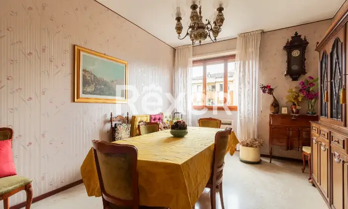 Rexer-Milano-Eleganza-luce-e-ampiezza-in-un-contesto-residenziale-esclusivo-Altro