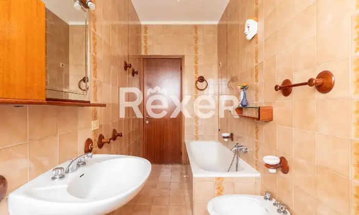 Rexer-Milano-Eleganza-luce-e-ampiezza-in-un-contesto-residenziale-esclusivo-Altro