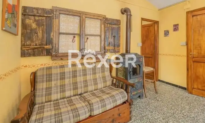 Rexer-Ror-Casa-di-paese-in-vendita-in-Via-Duca-Amedeo-a-Ror-Altro