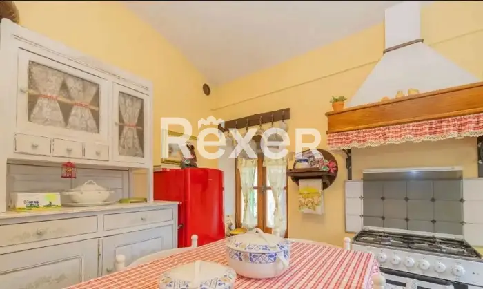 Rexer-Ror-Casa-di-paese-in-vendita-in-Via-Duca-Amedeo-a-Ror-Altro