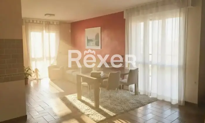 Rexer-San-Giorgio-di-Piano-Elegante-appartamento-su-due-livelli-con-terrazzo-e-garage-in-contesto-riservato-a-San-Giorgio-di-Piano-Altro