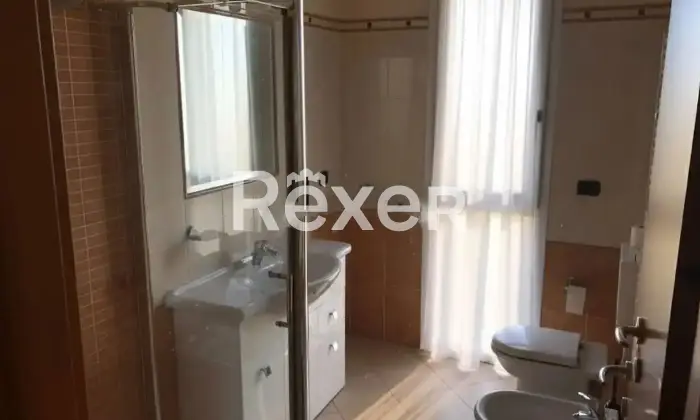 Rexer-San-Giorgio-di-Piano-Elegante-appartamento-su-due-livelli-con-terrazzo-e-garage-in-contesto-riservato-a-San-Giorgio-di-Piano-Altro