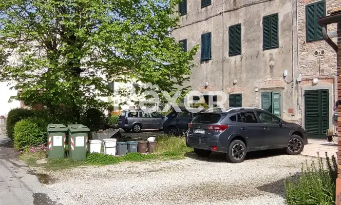 Rexer-Capannori-Vendesi-propriet-con-due-unit-indipendenti-e-ampio-terreno-Via-dei-Boschi-Capannori-LU-Altro