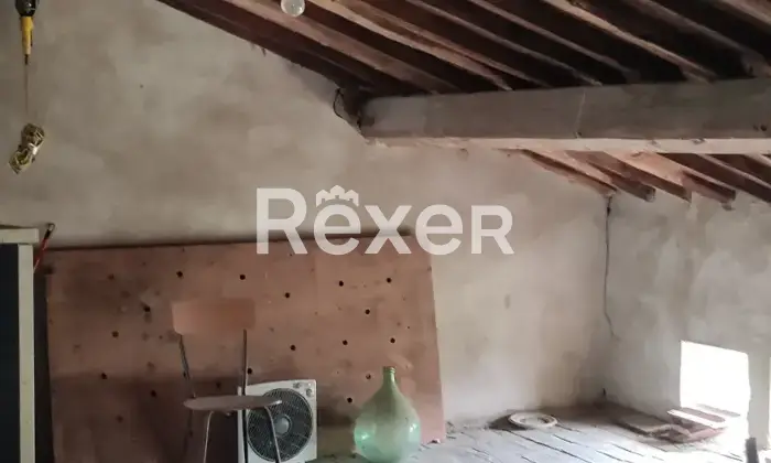 Rexer-Capannori-Vendesi-propriet-con-due-unit-indipendenti-e-ampio-terreno-Via-dei-Boschi-Capannori-LU-Altro