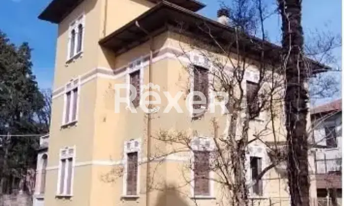 Rexer-Tradate-Villa-Liberty-di-Prestigio-con-Dependance-Giardino-Privato-e-Massima-Privacy-a-Tradate-Altro
