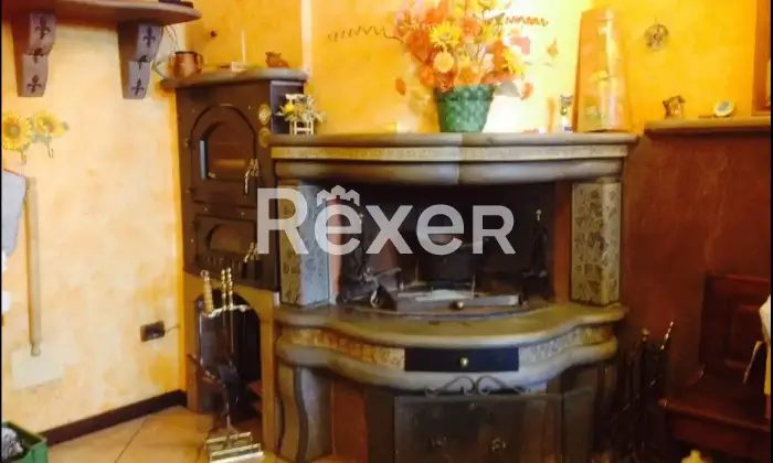 Rexer-Ischia-di-Castro-Open-space-in-vendita-in-via-San-Rocco-ad-Ischia-di-Castro-Altro