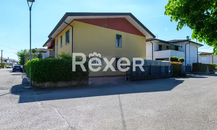 Rexer-Saccolongo-Villa-bifamiliare-con-due-unit-abitative-indipendenti-Altro
