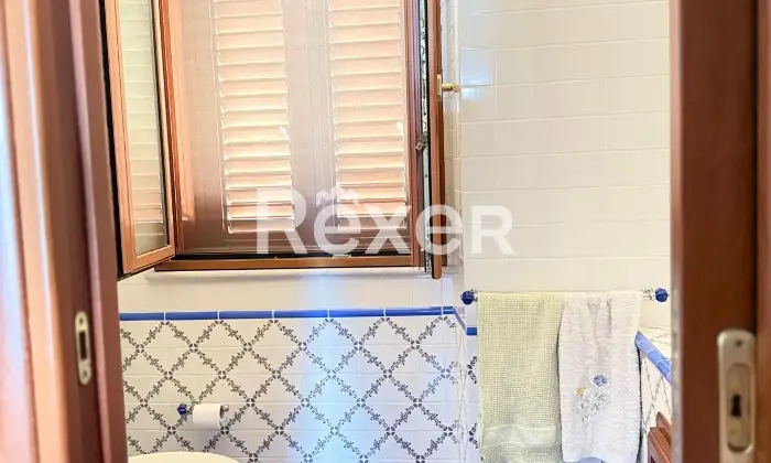 Rexer-Scilla-Terratetto-disposto-su-due-livelli-Altro