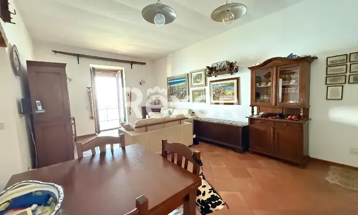 Rexer-Scilla-Terratetto-disposto-su-due-livelli-Altro