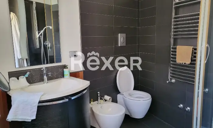 Rexer-Salerno-Luminoso-quadrilocale-con-terrazzo-panoramico-Altro