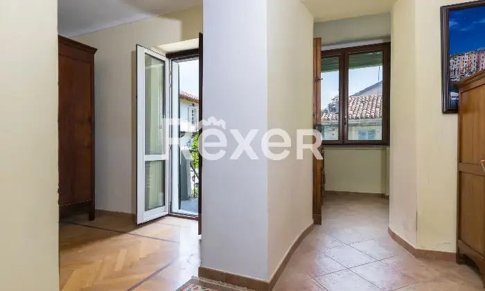 Rexer-Torino-Villetta-semi-indipendente-con-giardino-privato-Altro