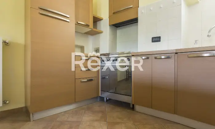 Rexer-Torino-Villetta-semi-indipendente-con-giardino-privato-Altro
