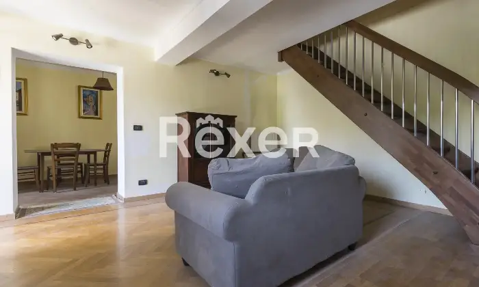Rexer-Torino-Villetta-semi-indipendente-con-giardino-privato-Altro