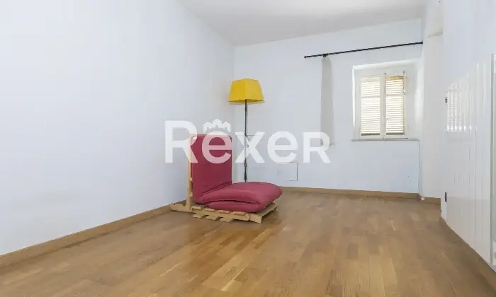 Rexer-Torino-Villetta-semi-indipendente-con-giardino-privato-Altro