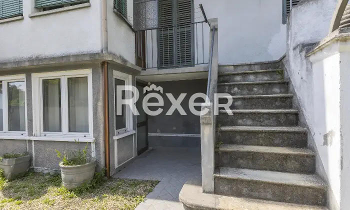 Rexer-Torino-Villetta-semi-indipendente-con-giardino-privato-Altro