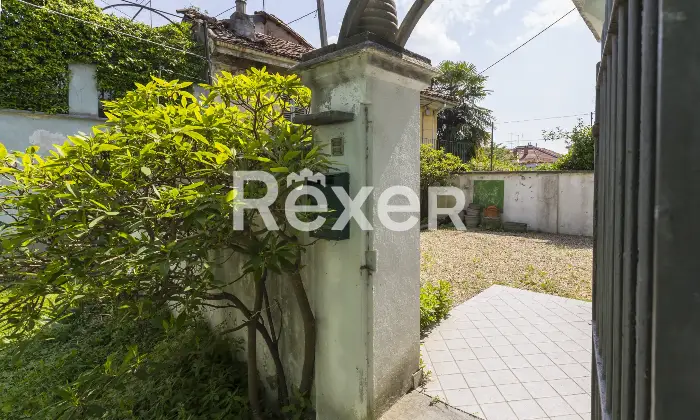 Rexer-Torino-Villetta-semi-indipendente-con-giardino-privato-Altro