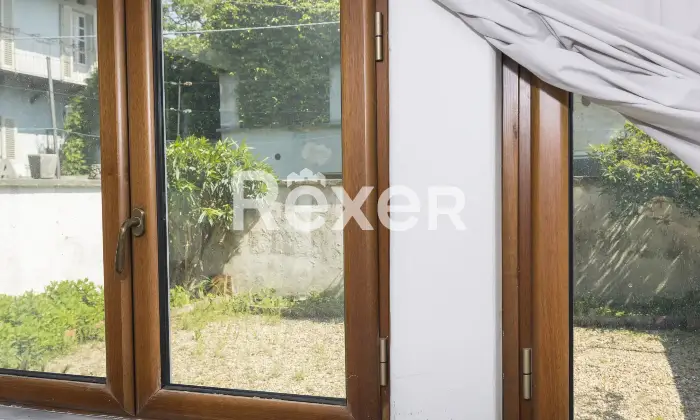 Rexer-Torino-Villetta-semi-indipendente-con-giardino-privato-Altro