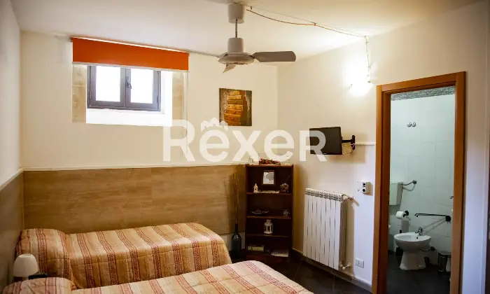 Rexer-Ragusa-Ampia-casa-storica-su-pi-livelli-Altro