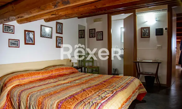 Rexer-Ragusa-Ampia-casa-storica-su-pi-livelli-Altro