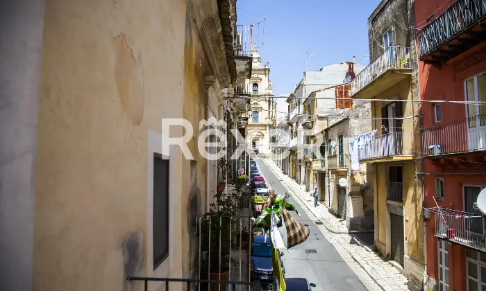Rexer-Ragusa-Ampia-casa-storica-su-pi-livelli-Altro