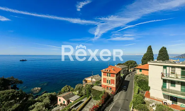 Rexer-Recco-Appartamento-con-Terrazzo-Fronte-Mare-e-Box-Auto-Altro