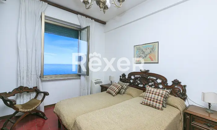 Rexer-Recco-Appartamento-con-Terrazzo-Fronte-Mare-e-Box-Auto-Altro
