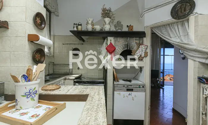 Rexer-Recco-Appartamento-con-Terrazzo-Fronte-Mare-e-Box-Auto-Altro