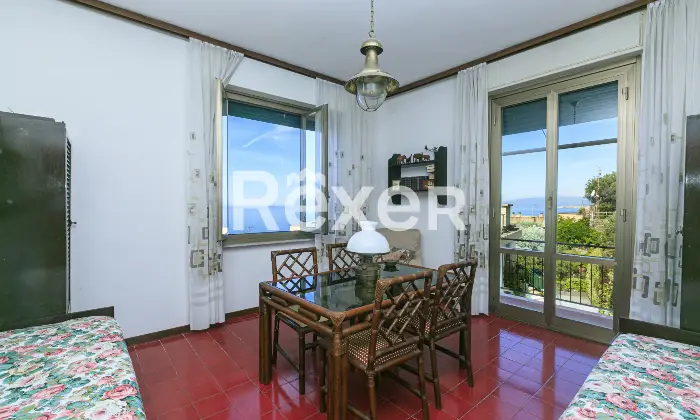 Rexer-Recco-Appartamento-con-Terrazzo-Fronte-Mare-e-Box-Auto-Altro