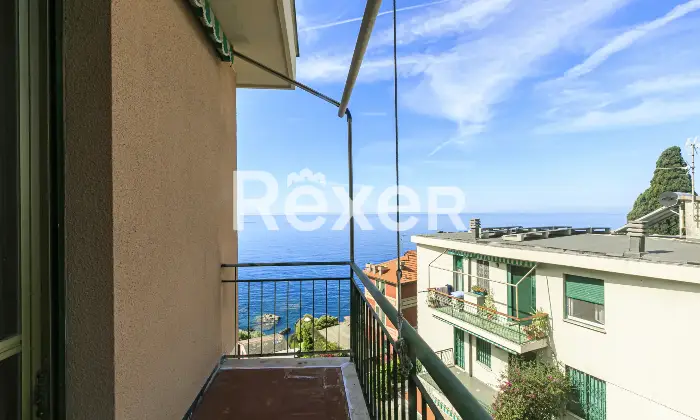 Rexer-Recco-Appartamento-con-Terrazzo-Fronte-Mare-e-Box-Auto-Altro