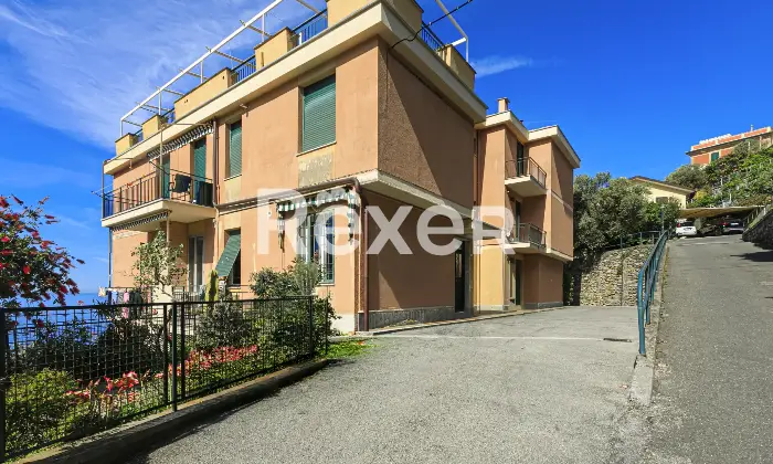 Rexer-Recco-Appartamento-con-Terrazzo-Fronte-Mare-e-Box-Auto-Altro